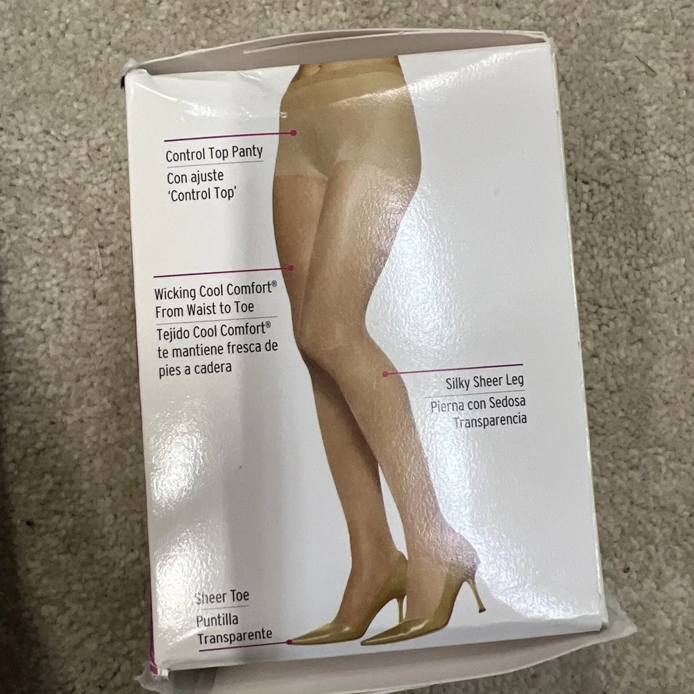 Leggs Silken Mist Control Top Pantyhose 2 Pair Nude Q+ Shapewear Sheer Glamorous